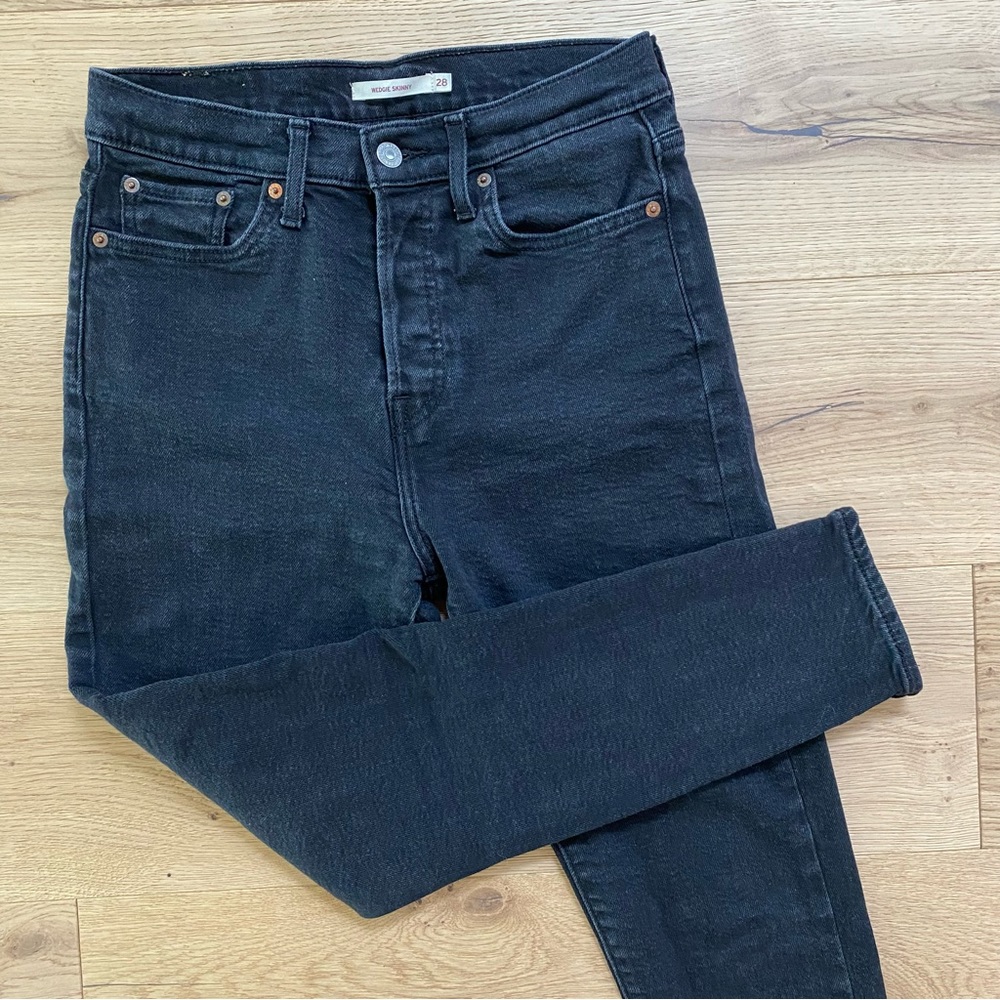 Levi's Wedgie Black High-Rise Button Fly Skinny Jeans Size 28